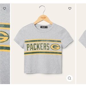 Junk Food Clothing Women’s GREEN BAY PACKERS SIDELINE BABY TEE in Heather Grey